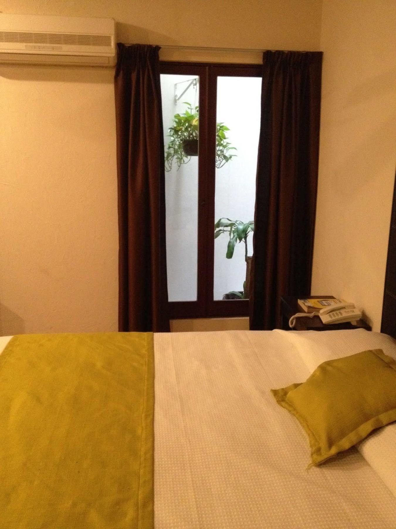 Majova Hotel 3*
