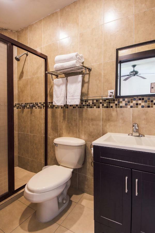 Majova Hotel 3*